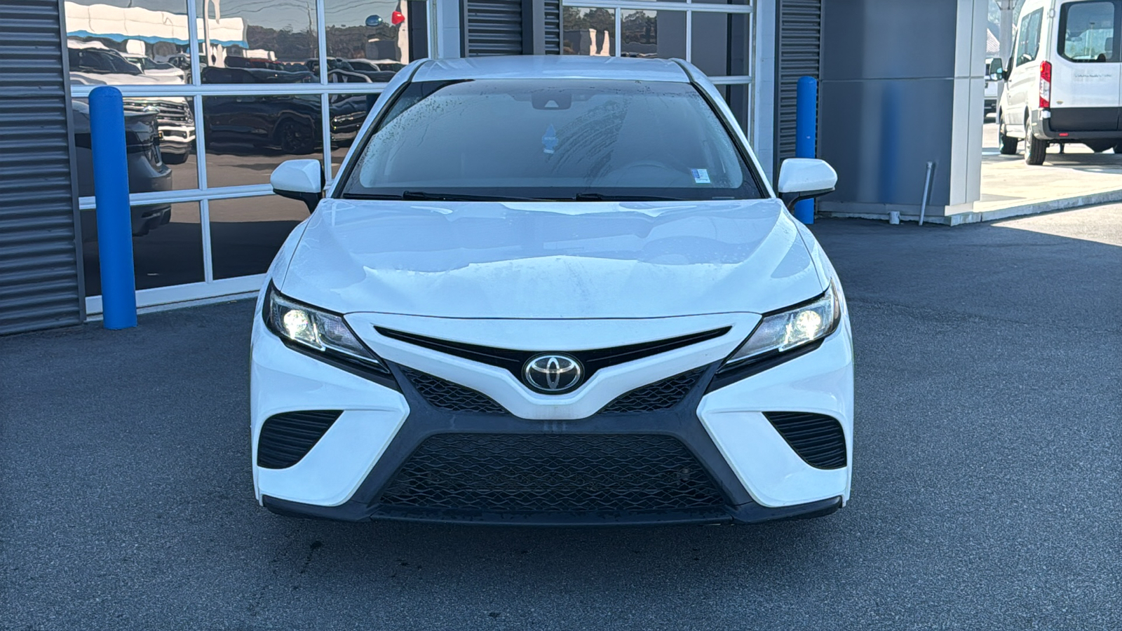 2019 Toyota Camry SE 2