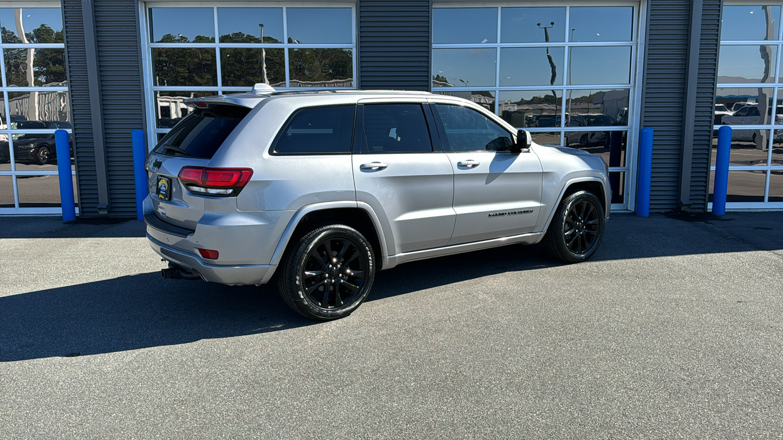 2020 Jeep Grand Cherokee Altitude 9