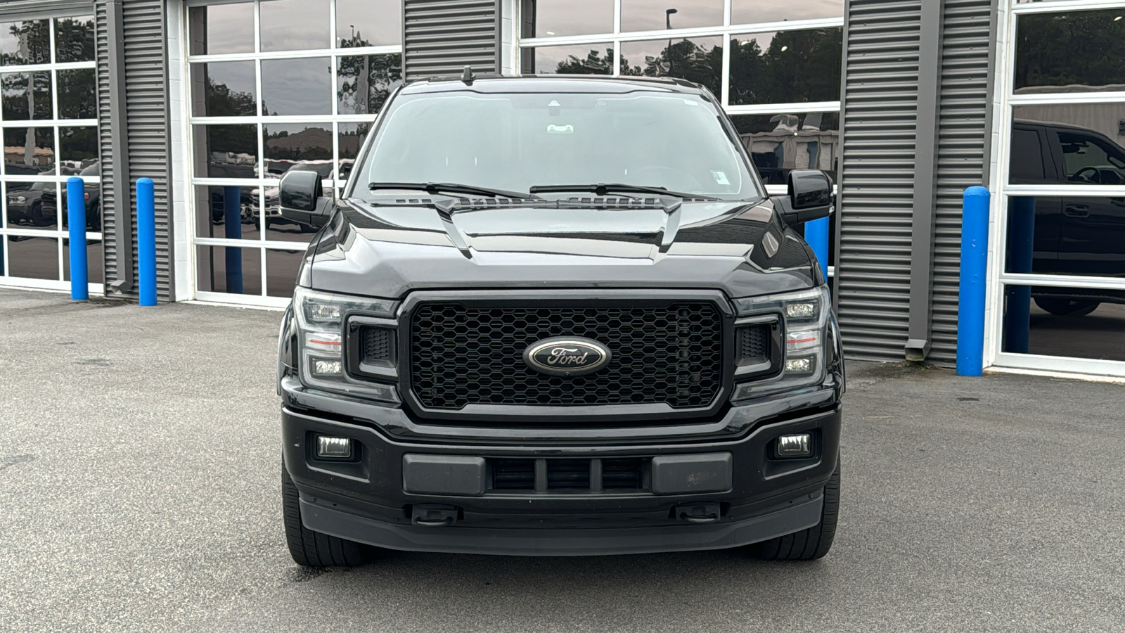 2020 Ford F-150 Lariat 2