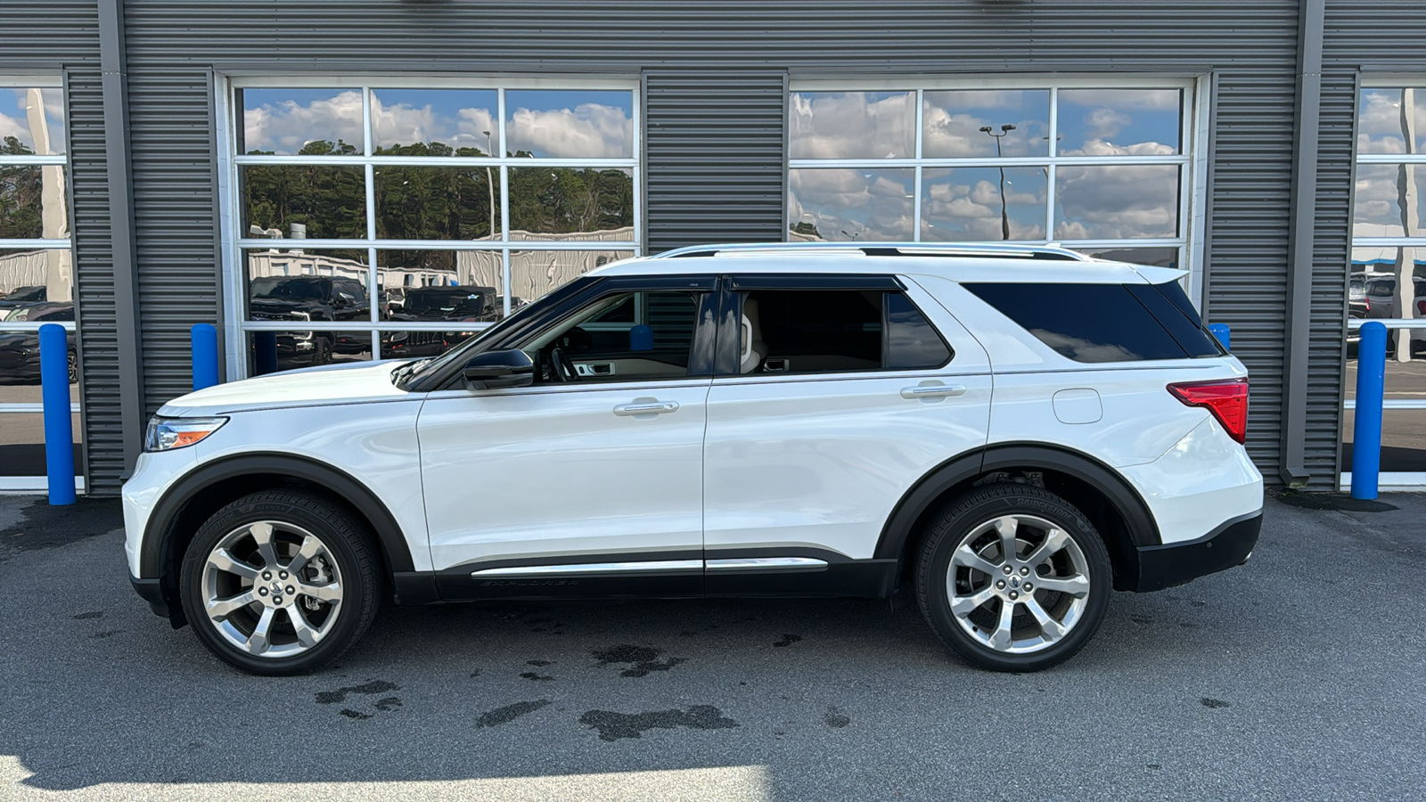 2020 Ford Explorer Platinum 2