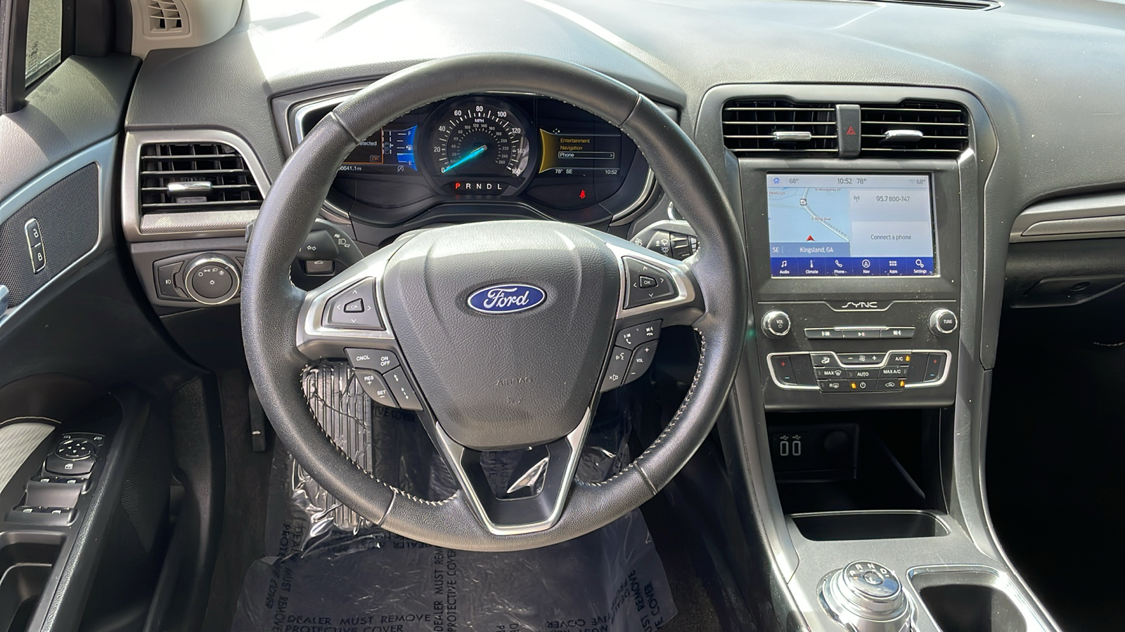 2020 Ford Fusion SE 16