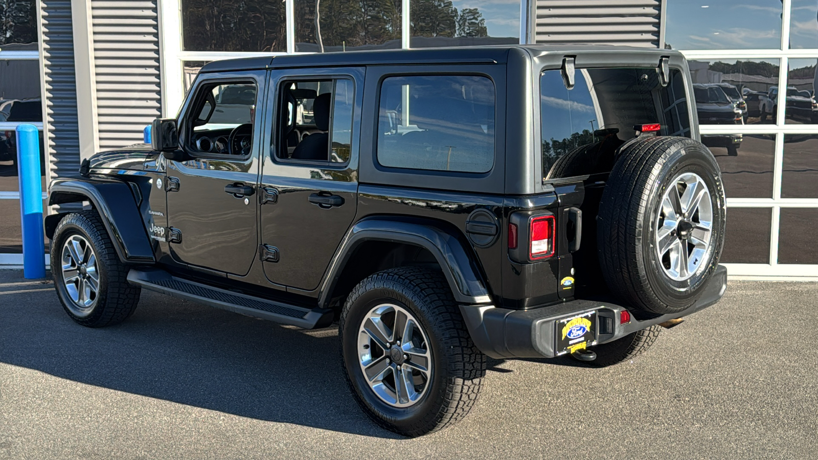 2020 Jeep Wrangler Unlimited Sahara 23