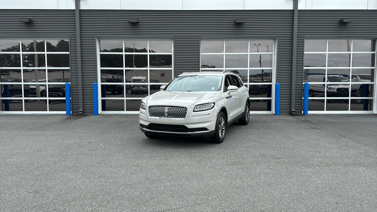 2021 Lincoln Nautilus Standard 1