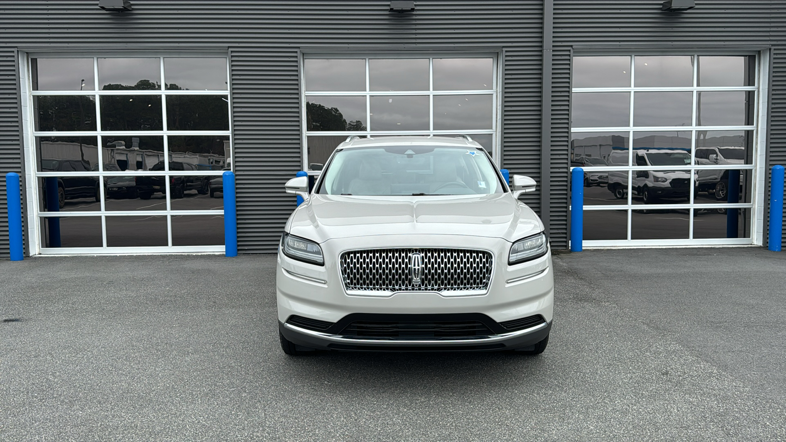 2021 Lincoln Nautilus Standard 10