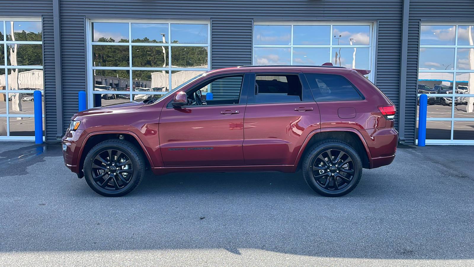 2021 Jeep Grand Cherokee Laredo X 2