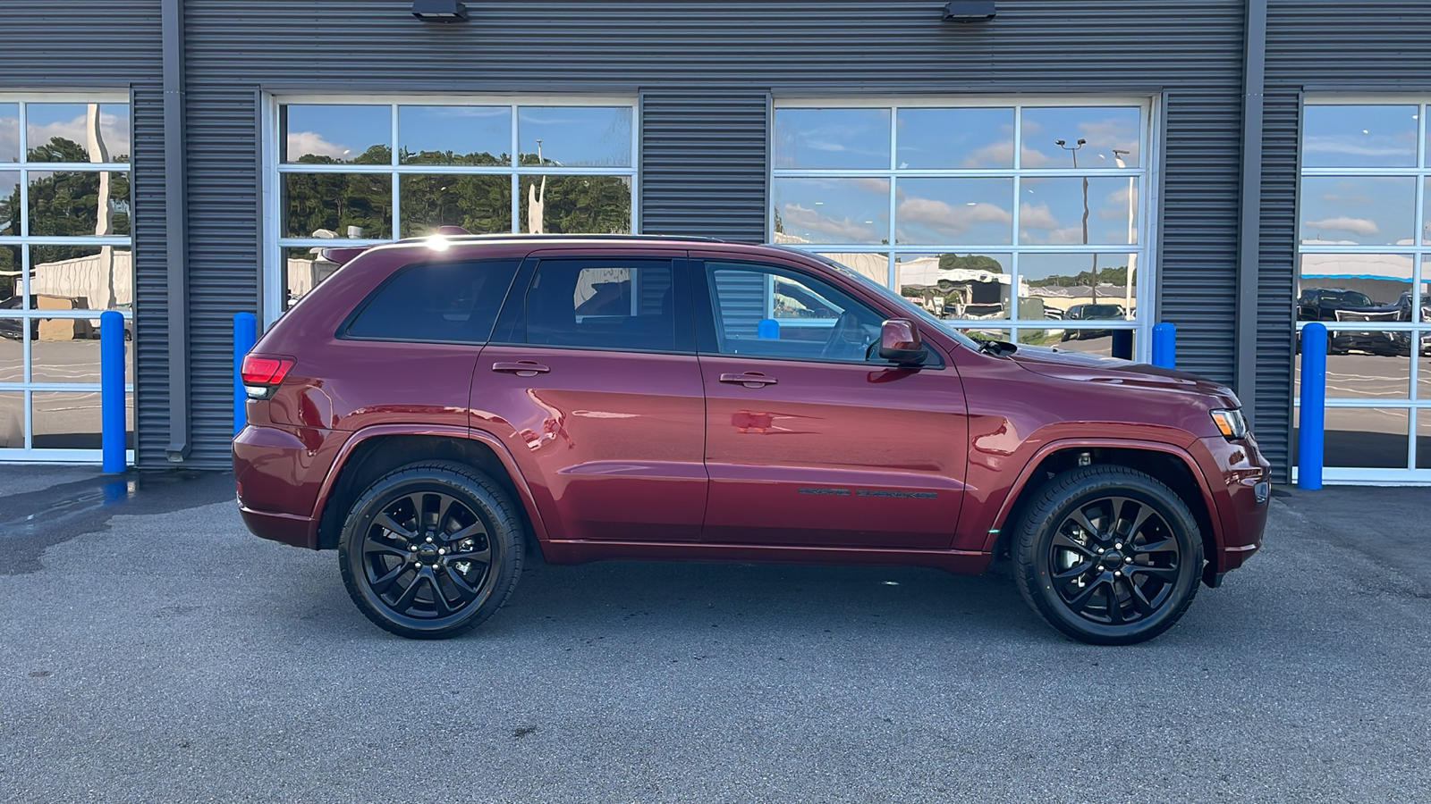 2021 Jeep Grand Cherokee Laredo X 8