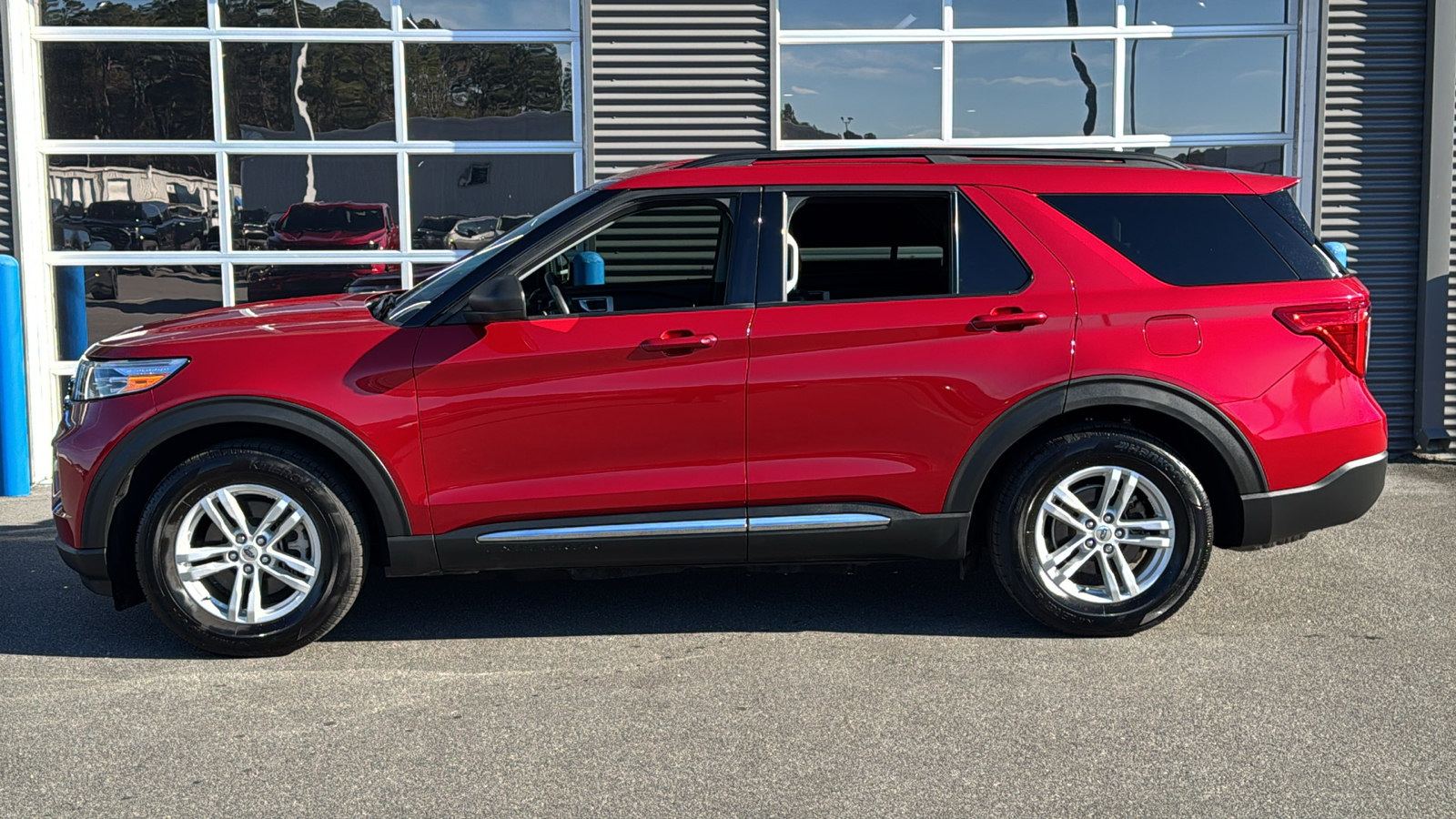 2021 Ford Explorer XLT 2