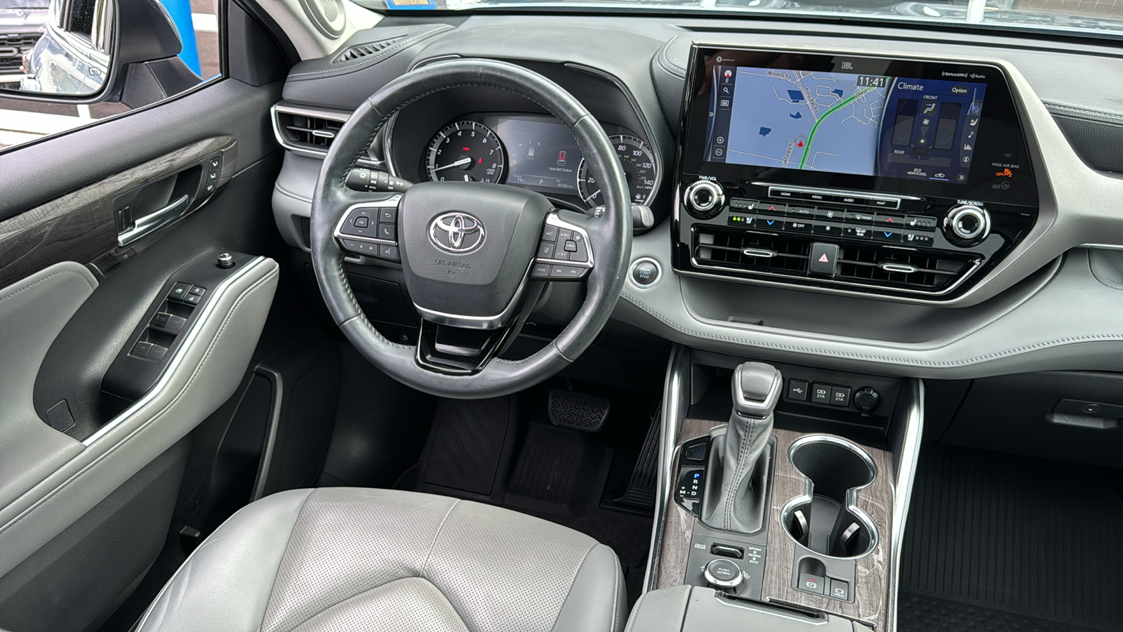 2021 Toyota Highlander Limited 27