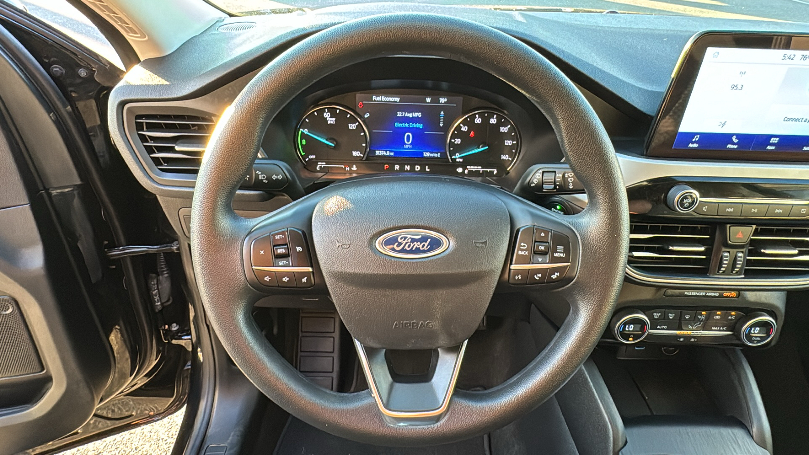 2021 Ford Escape SE Hybrid 17