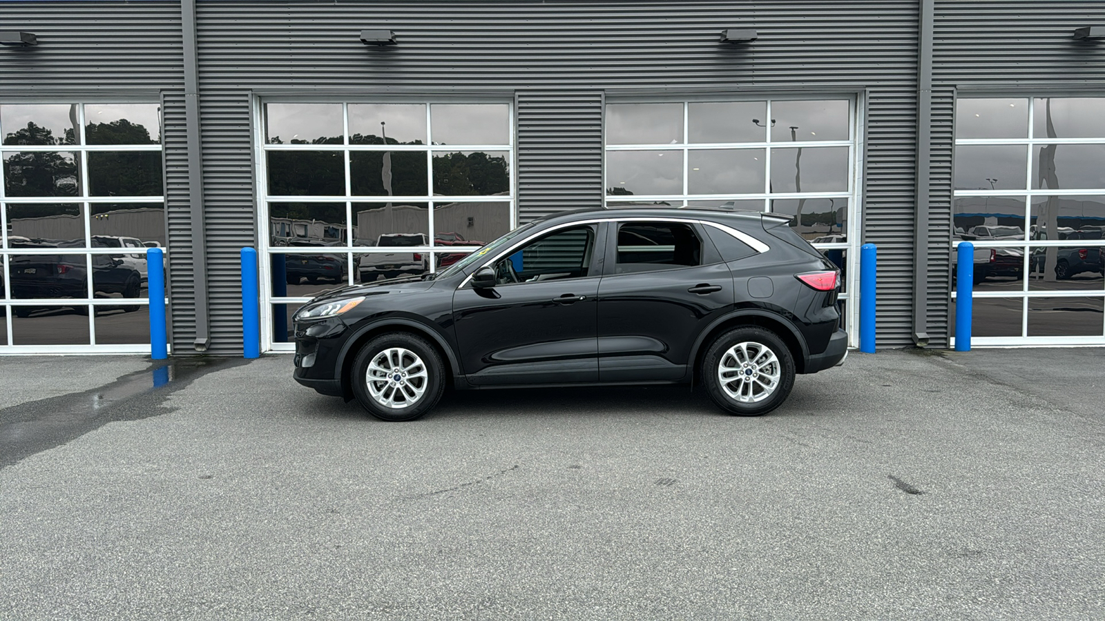 2021 Ford Escape SE 2