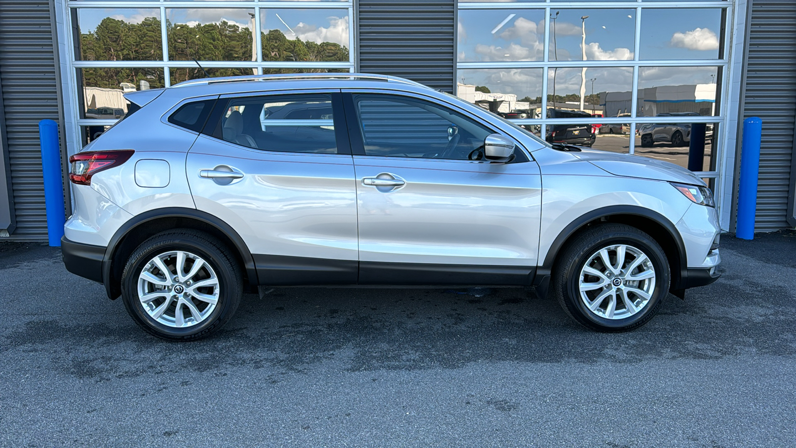 2021 Nissan Rogue Sport SV 8