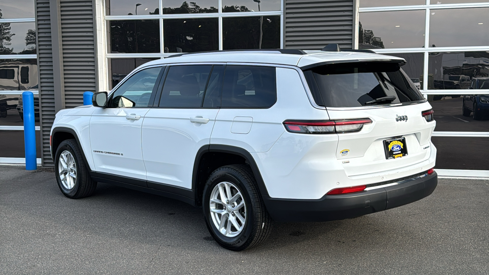 2022 Jeep Grand Cherokee L Laredo 3