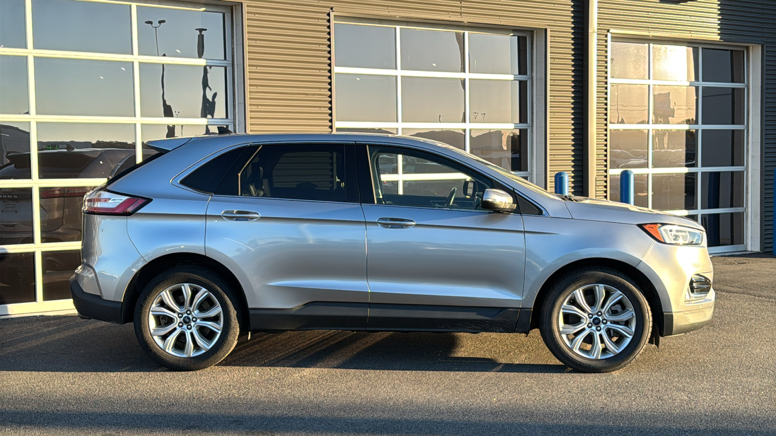 2022 Ford Edge Titanium 4