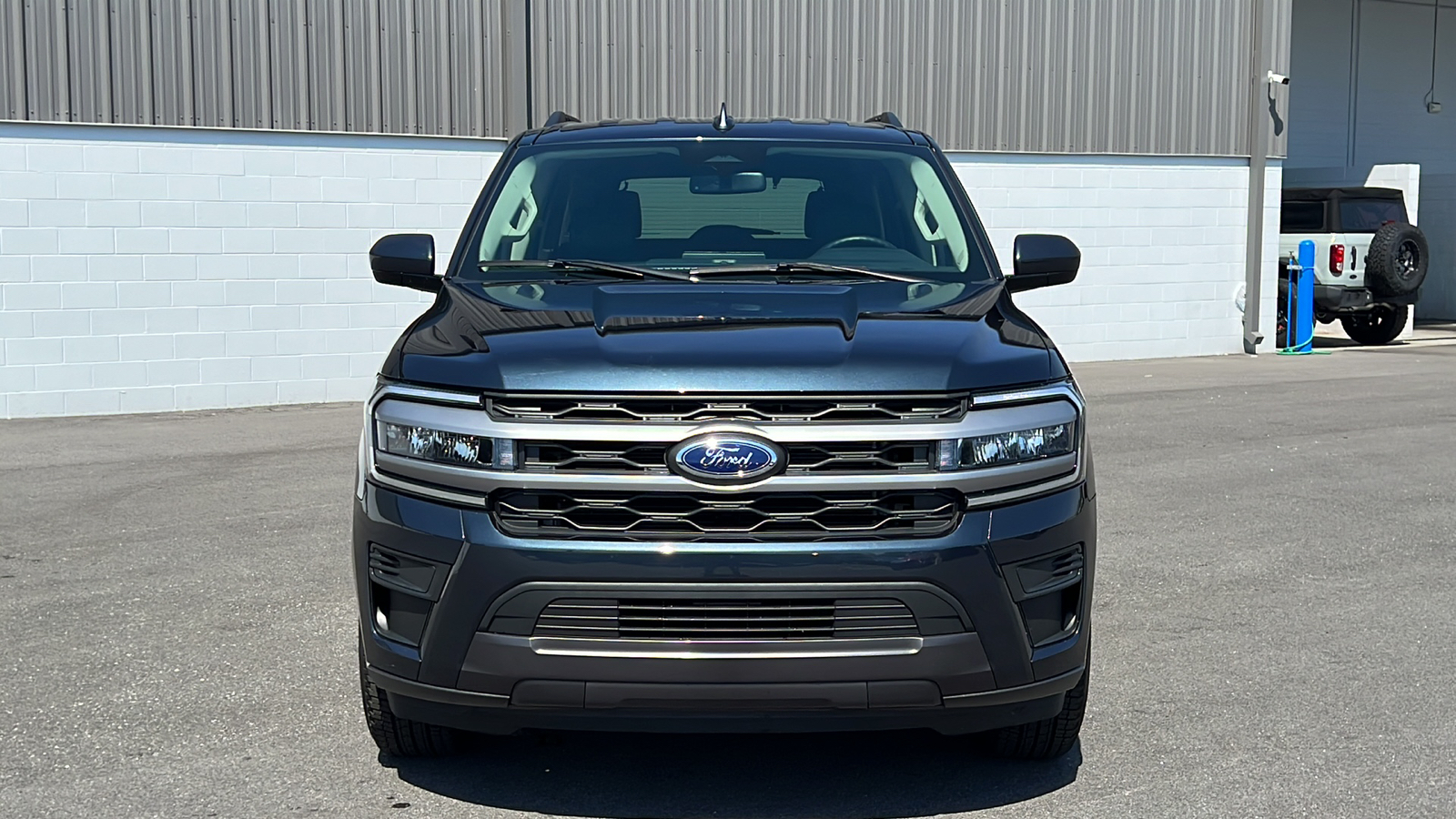 2022 Ford Expedition XLT 2