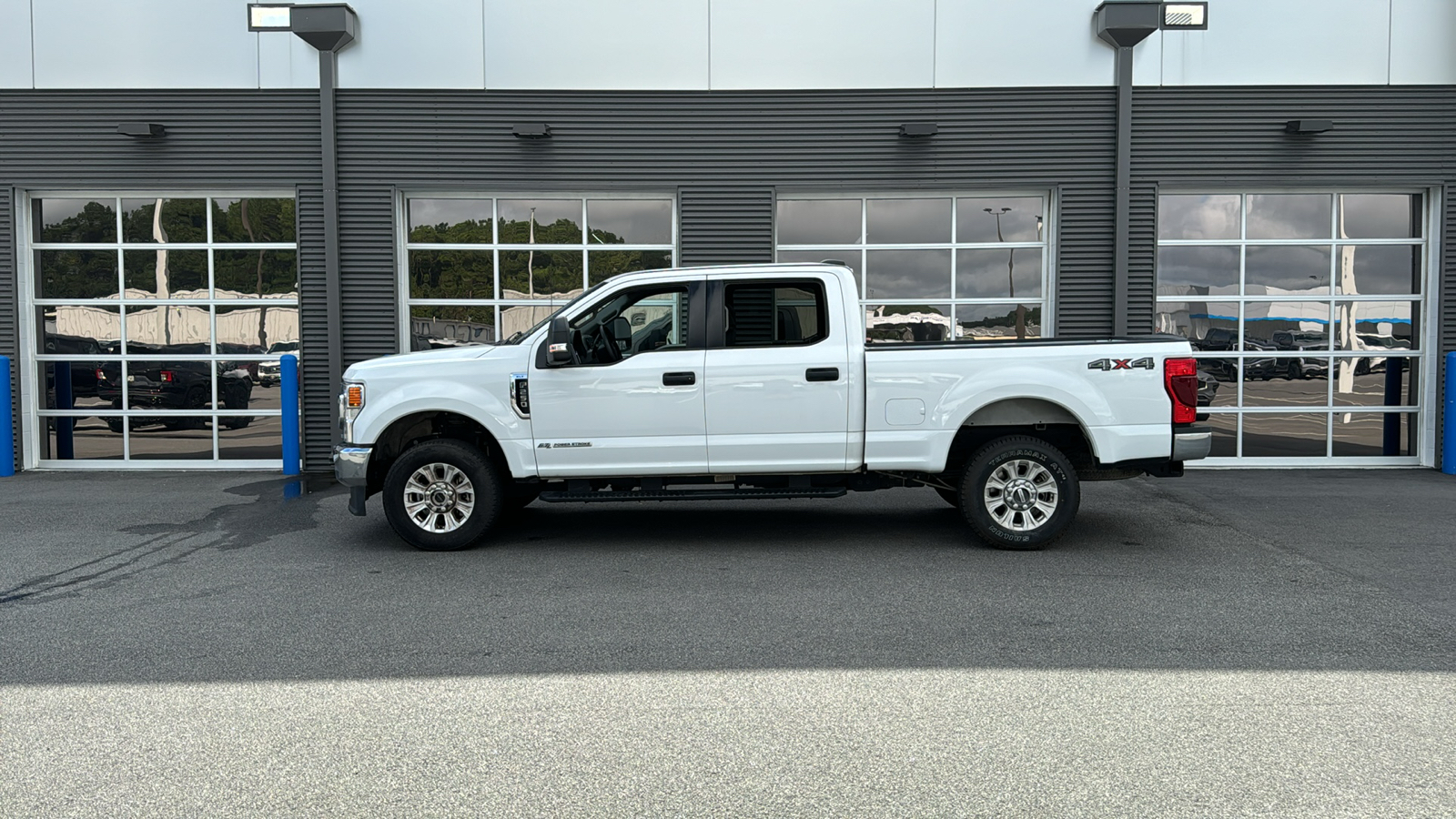 2022 Ford F-250SD XLT 2