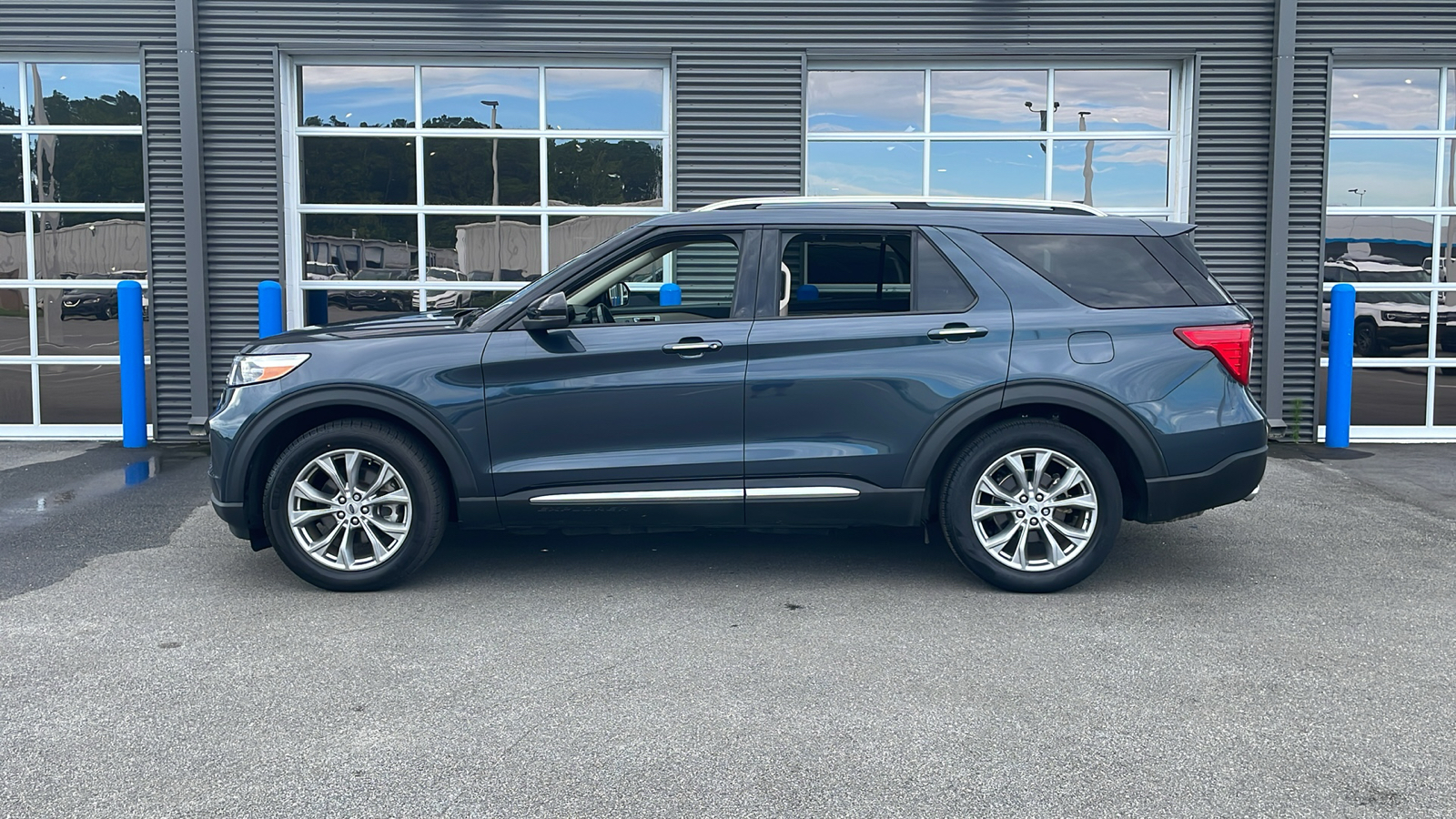 2022 Ford Explorer Limited 2