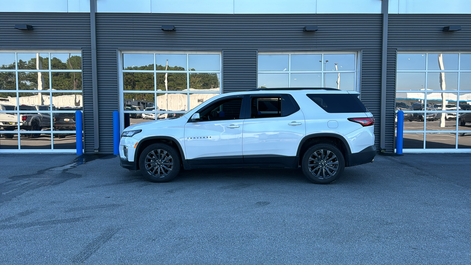 2022 Chevrolet Traverse RS 2