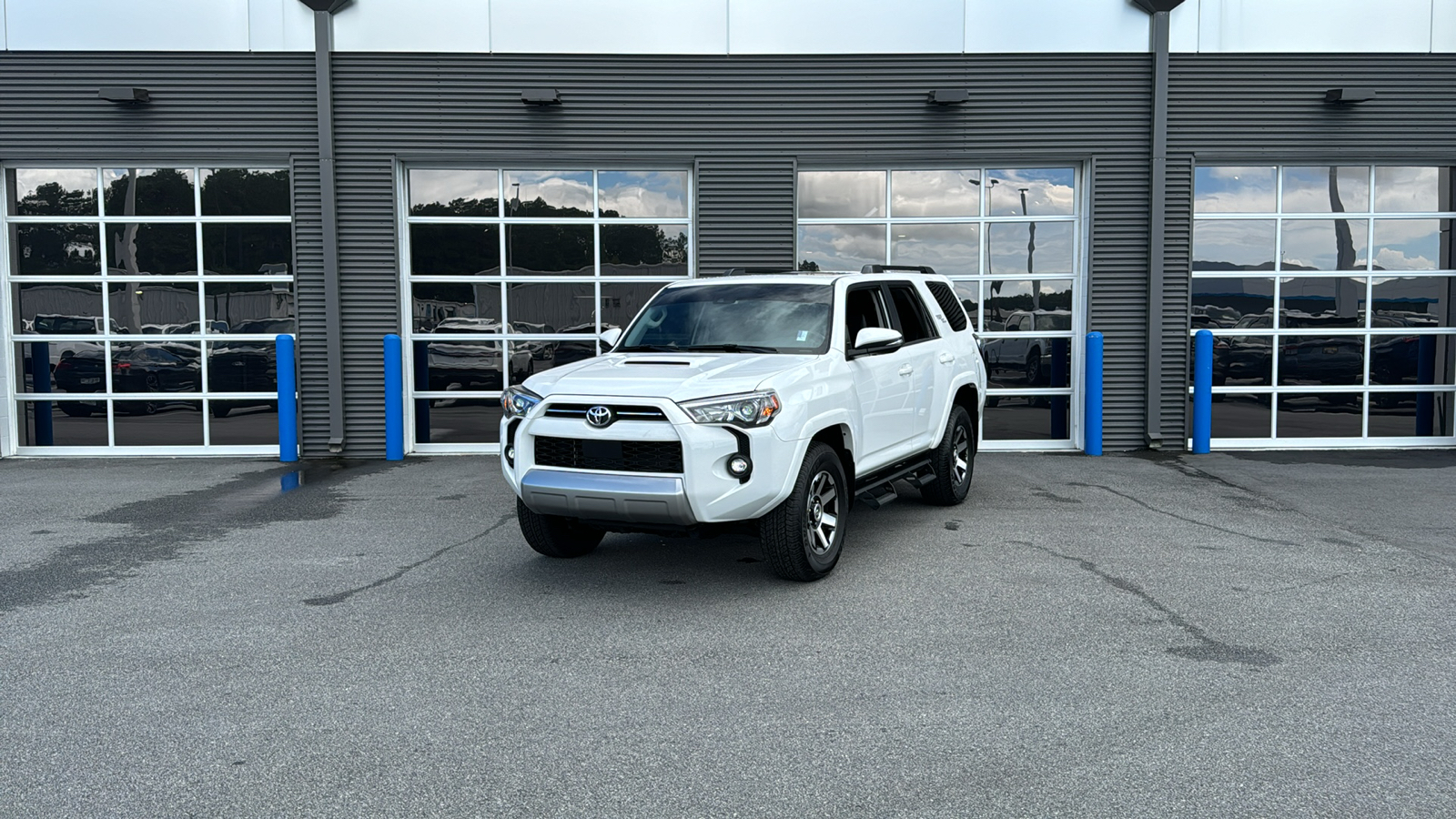 2023 Toyota 4Runner TRD Off-Road Premium 1