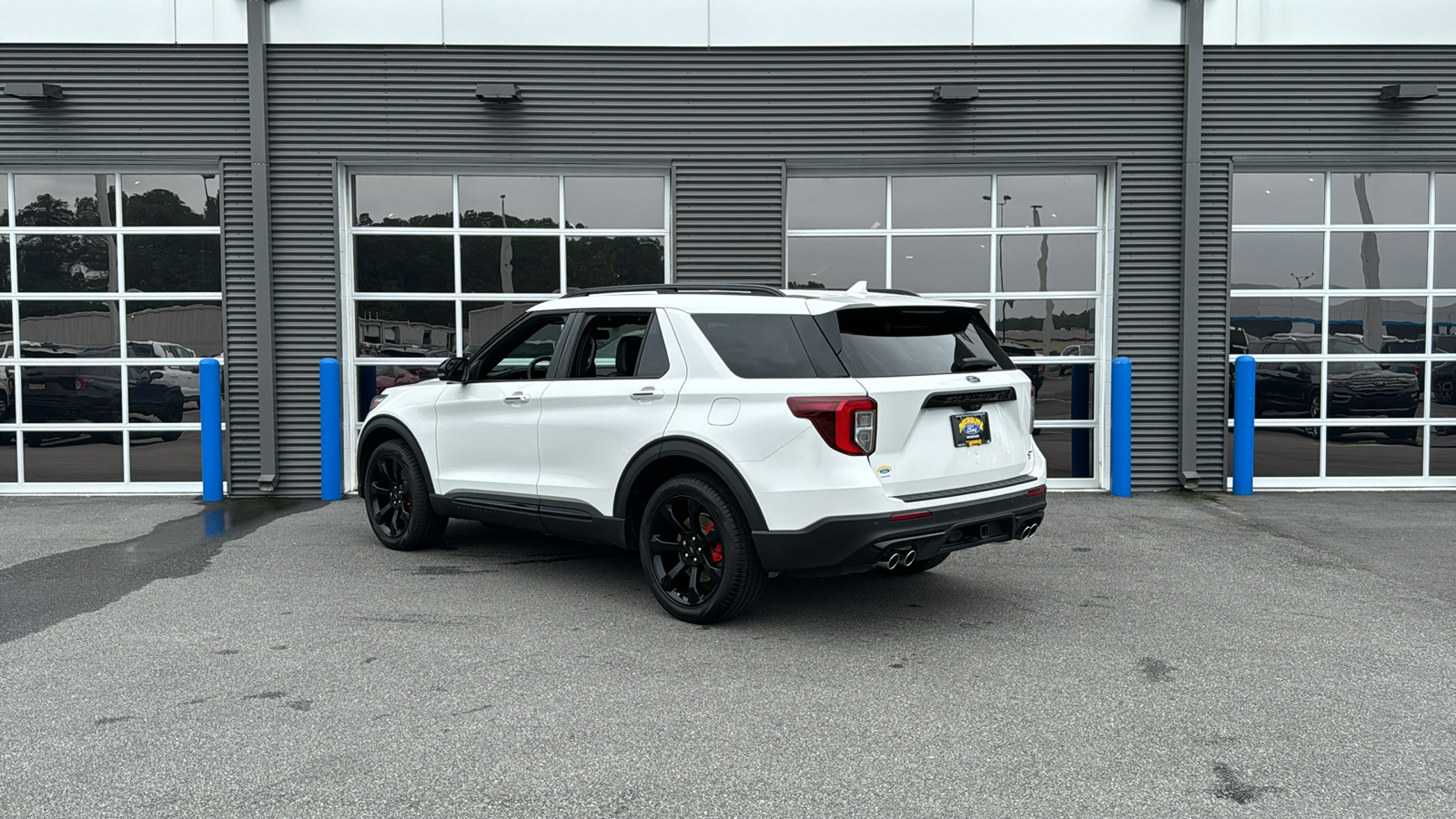 2023 Ford Explorer ST 3