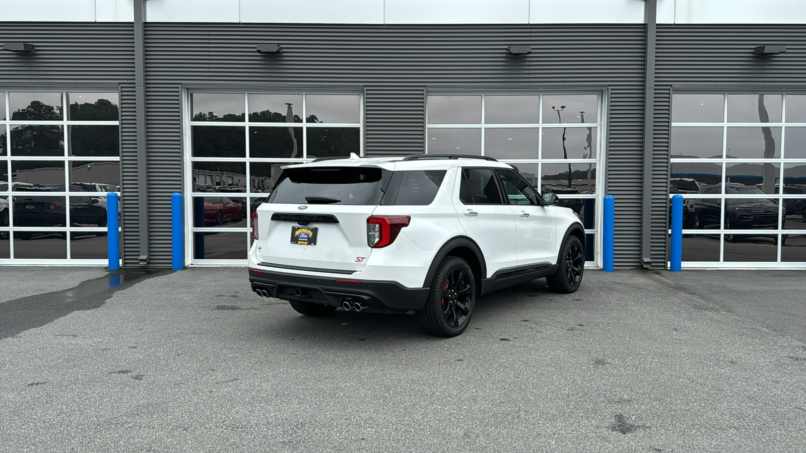 2023 Ford Explorer ST 7