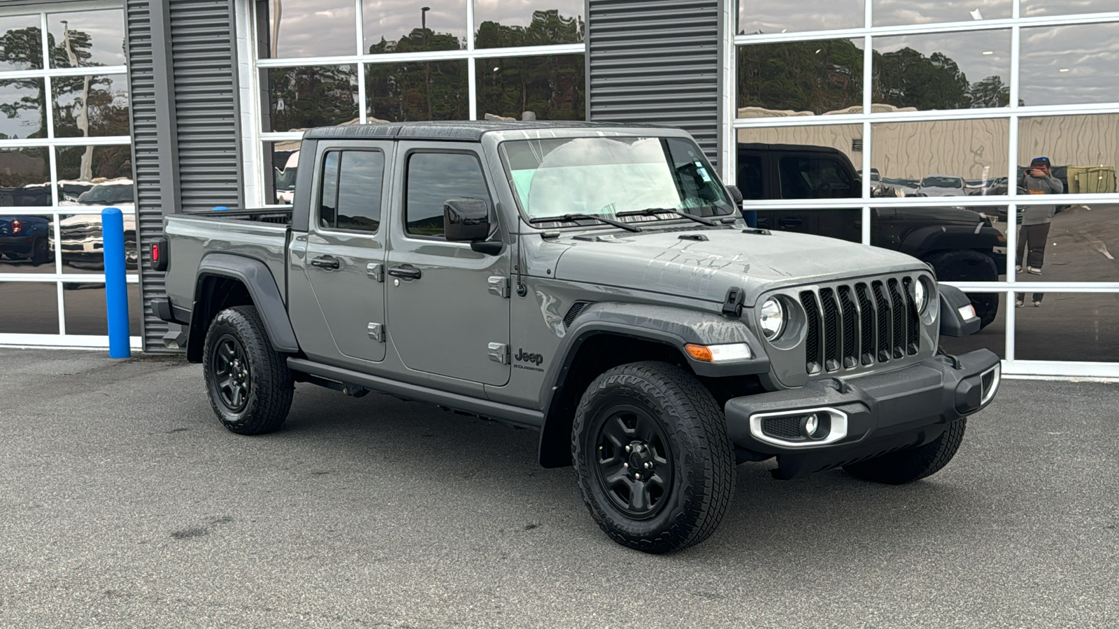 2023 Jeep Gladiator Sport 8