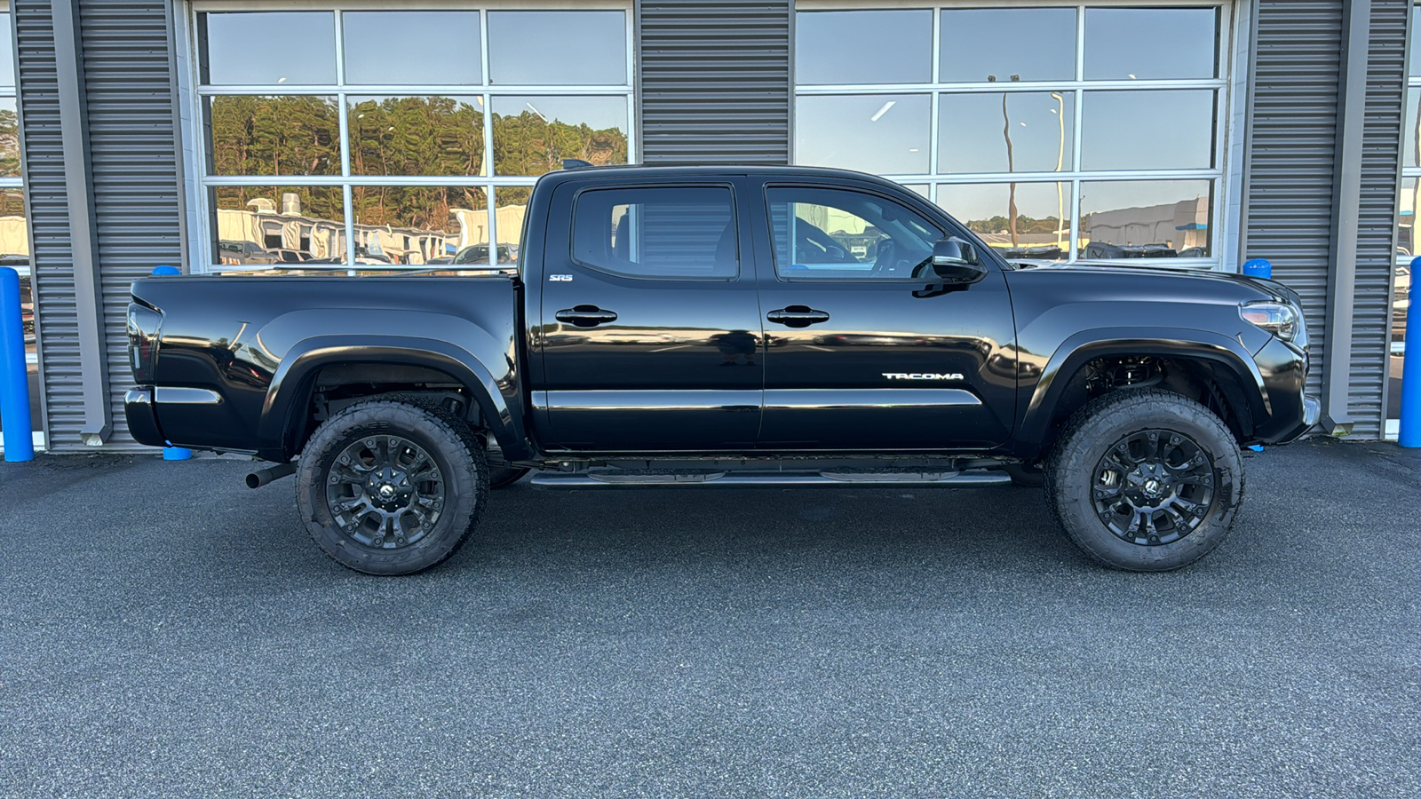 2023 Toyota Tacoma SR5 4