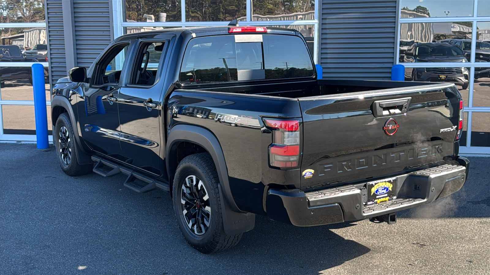 2023 Nissan Frontier PRO-X 24