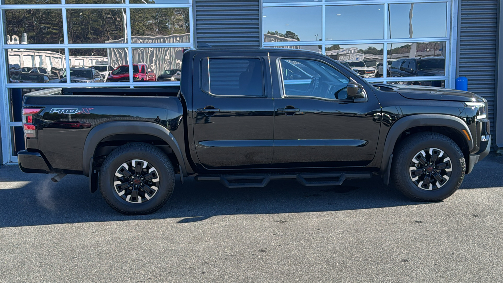 2023 Nissan Frontier PRO-X 27