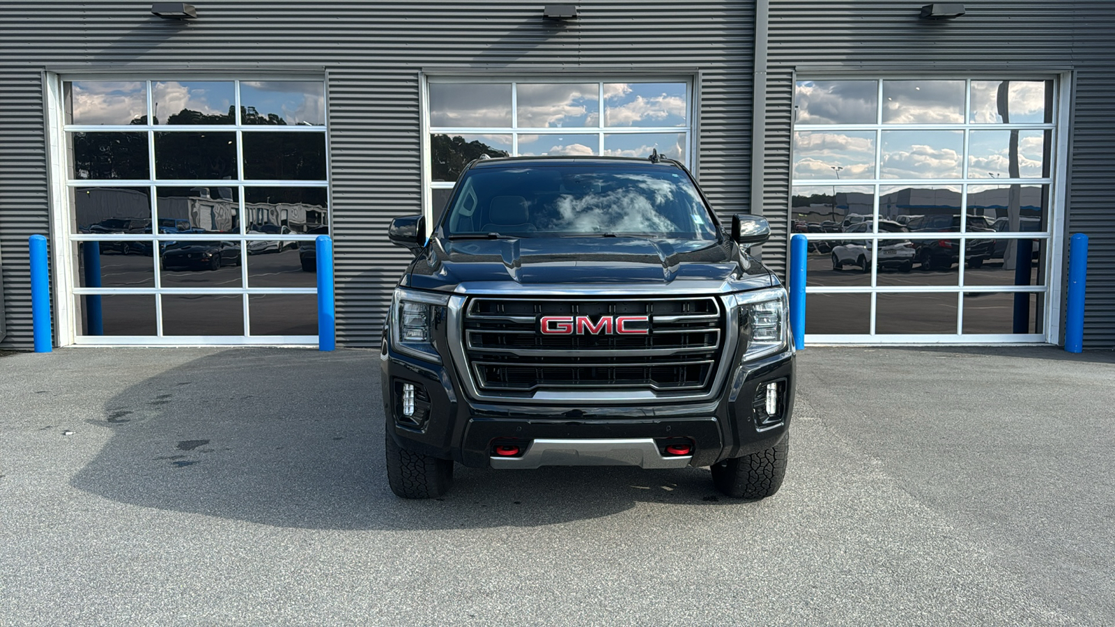 2023 GMC Yukon AT4 5