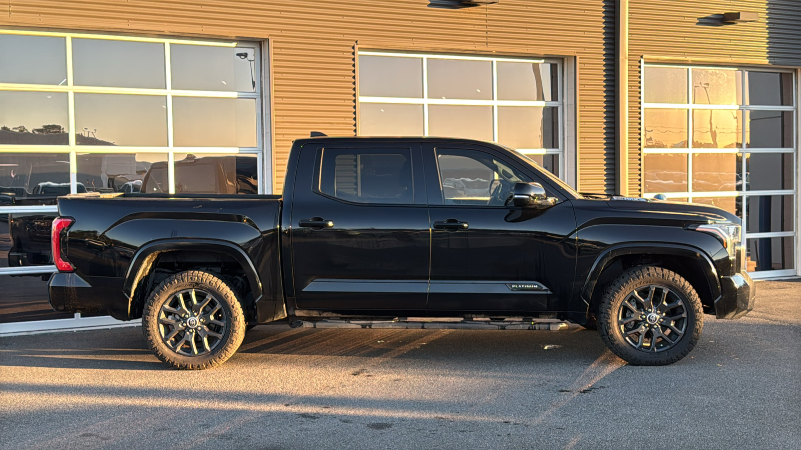 2023 Toyota Tundra Hybrid Platinum 4