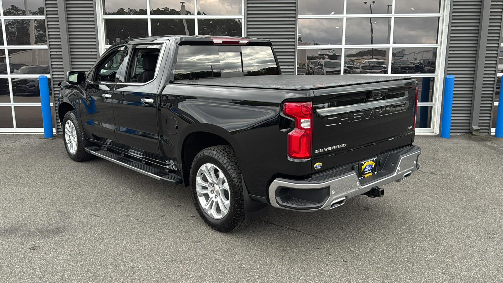 2023 Chevrolet Silverado 1500 LTZ 24