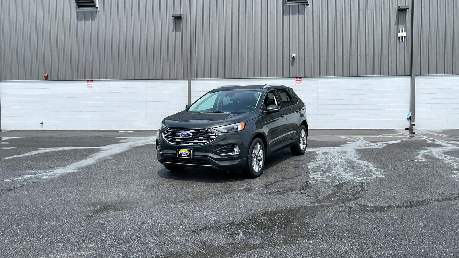 2024 Ford Edge Titanium 1