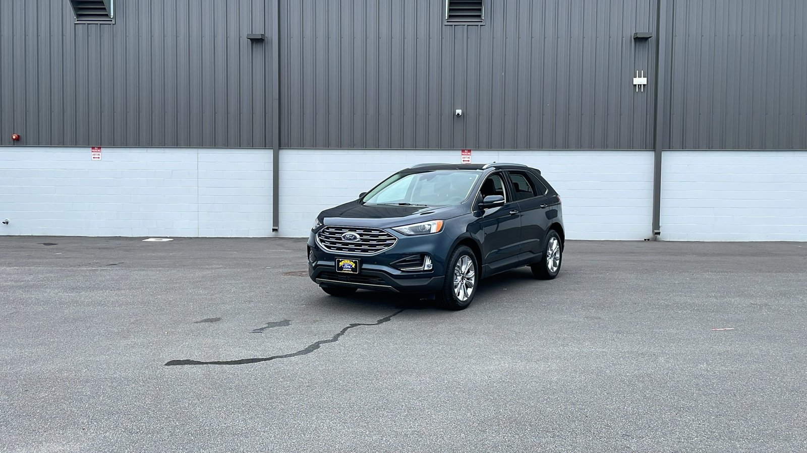 2024 Ford Edge Titanium 1