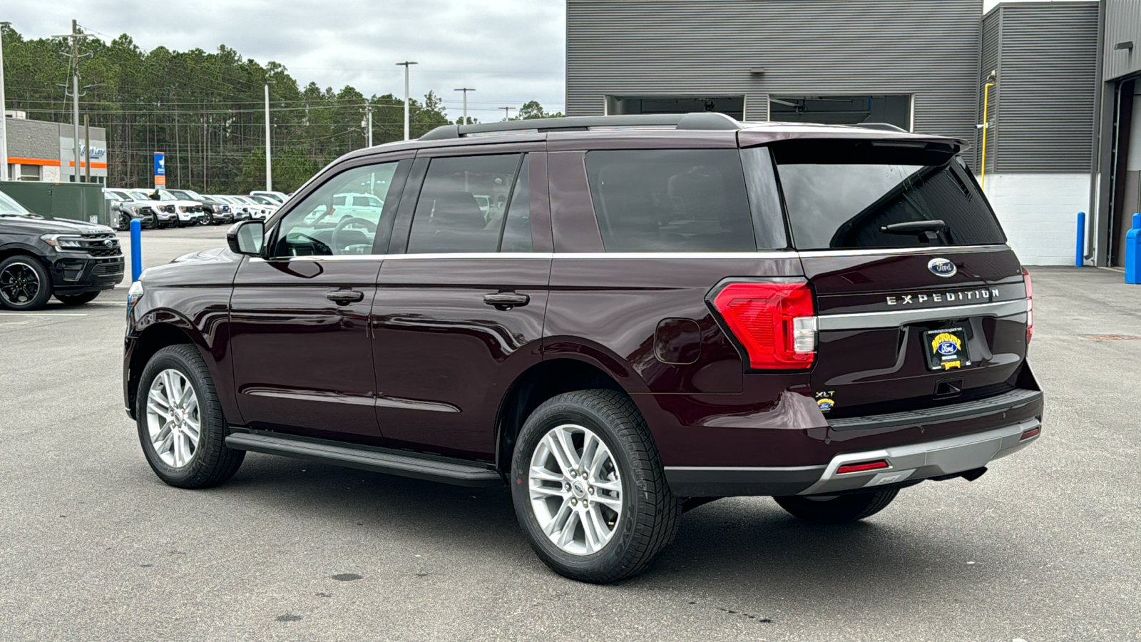 2024 Ford Expedition XLT 8