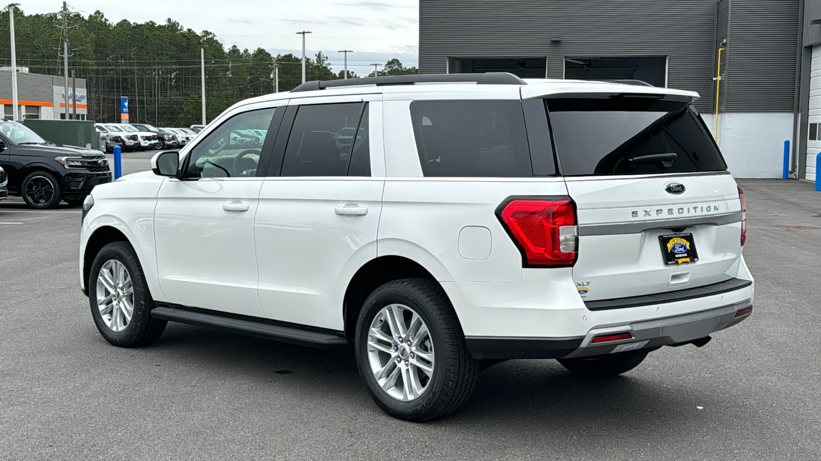 2024 Ford Expedition XLT 8