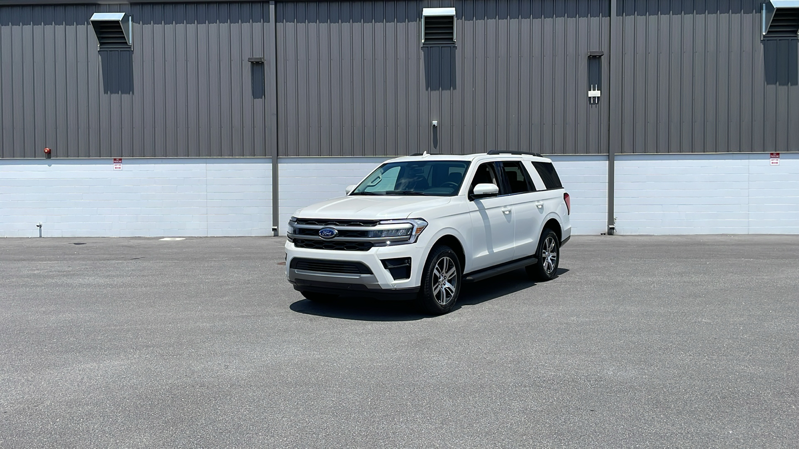 2024 Ford Expedition XLT 1