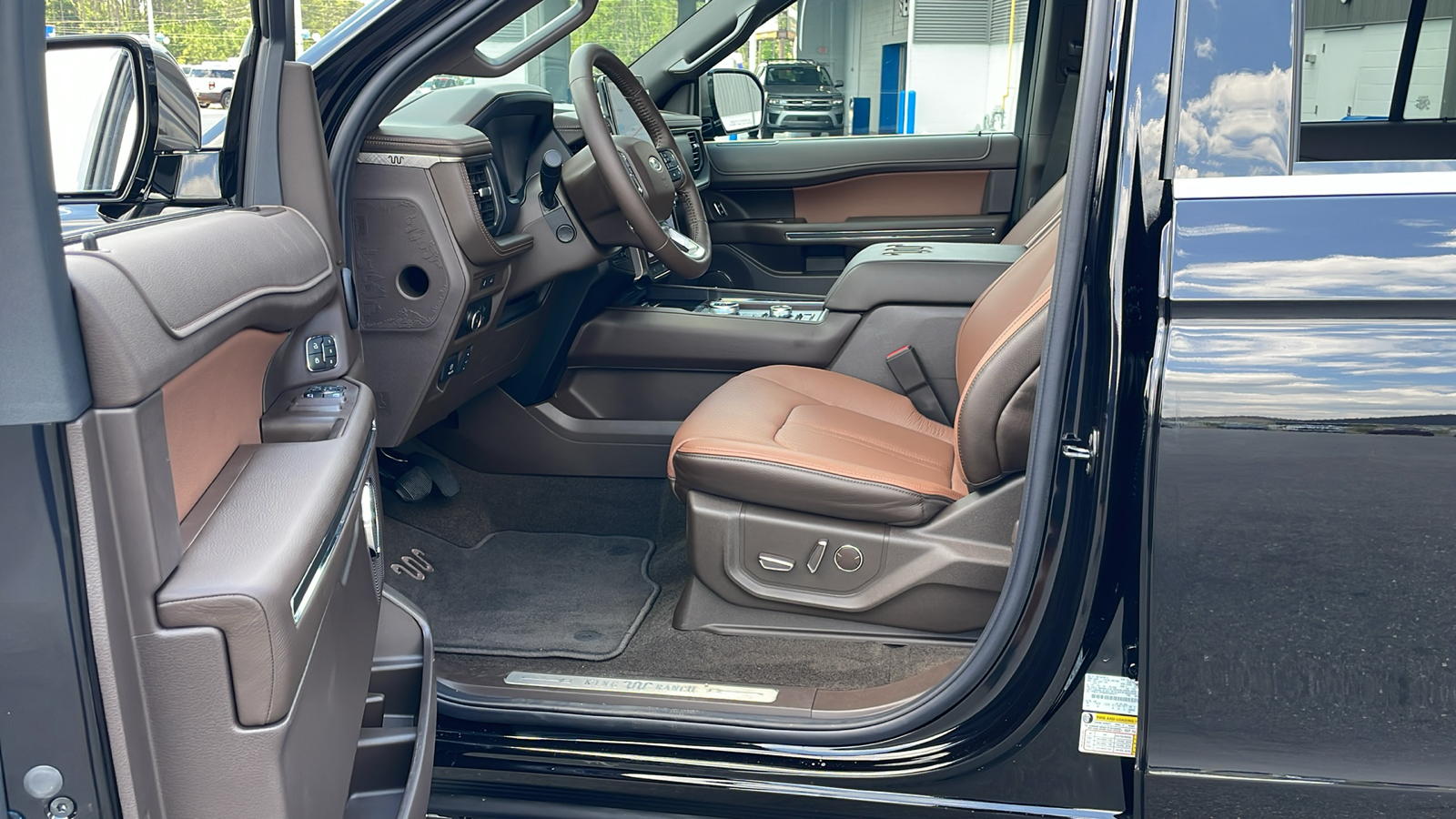 2024 Ford Expedition King Ranch 29