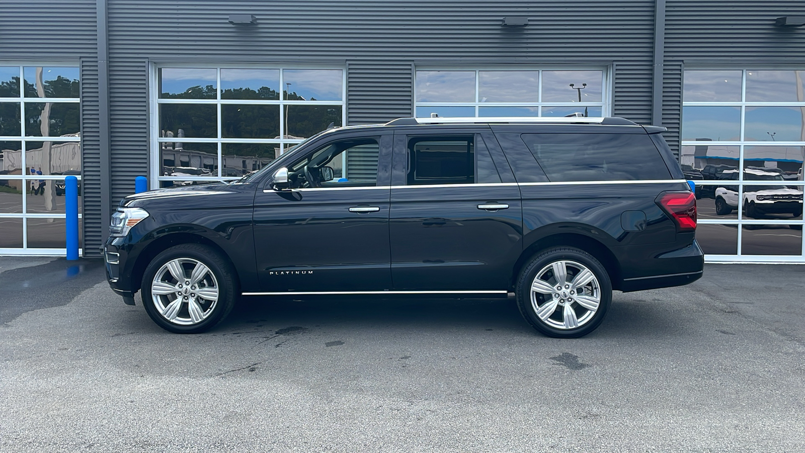 2024 Ford Expedition Max Platinum 2