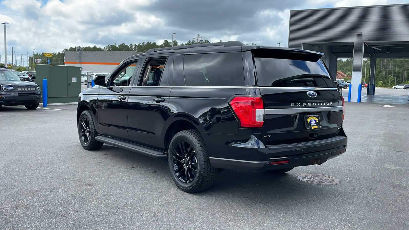 2024 Ford Expedition Max XLT 3