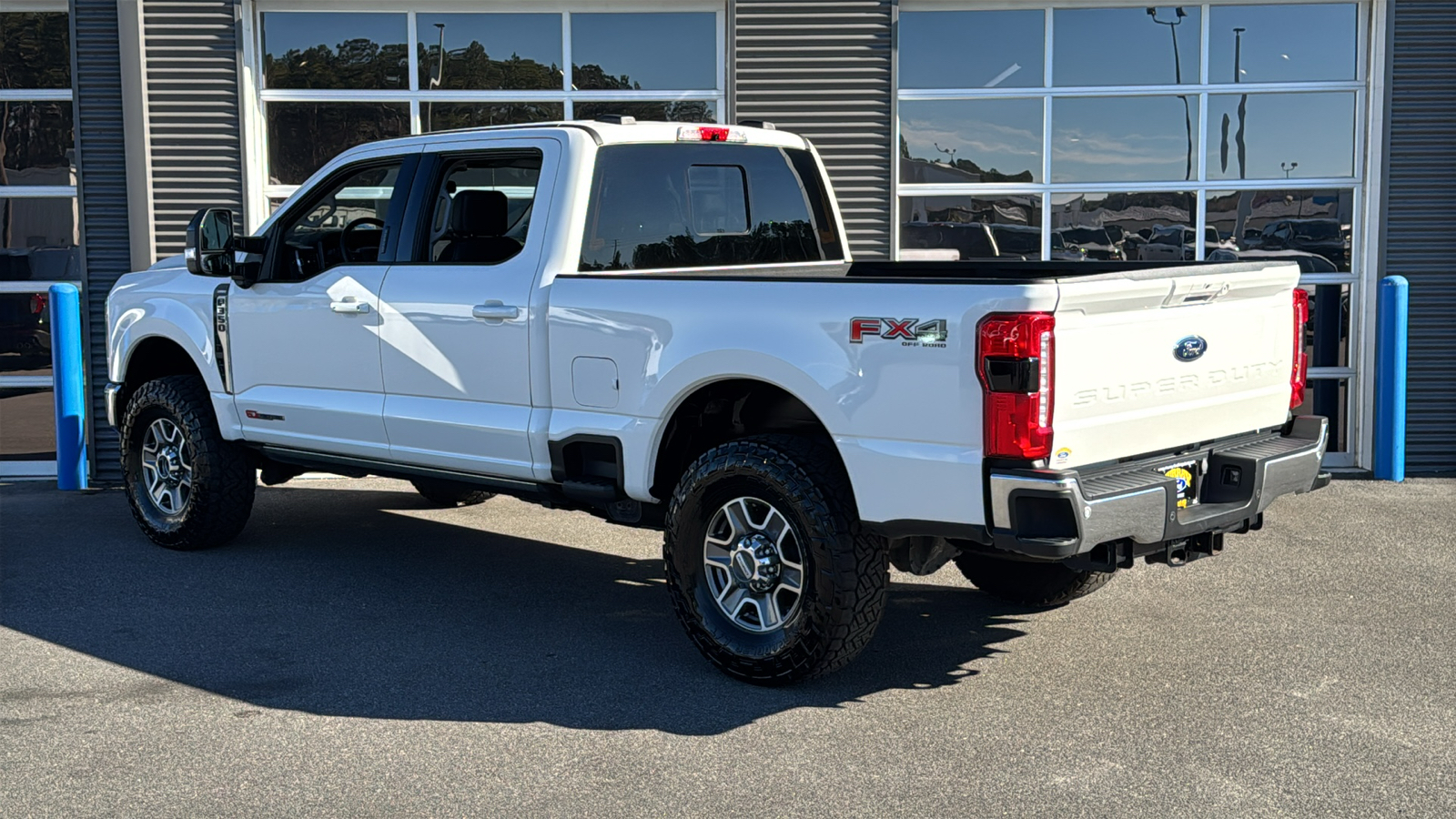 2024 Ford F-350SD Lariat 24