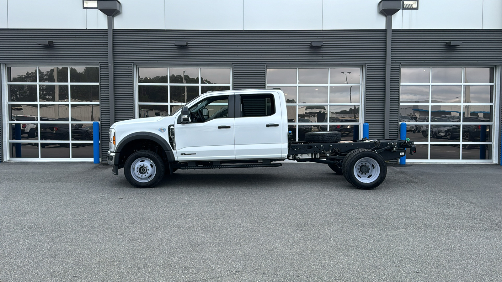 2024 Ford F-550SD XL 2