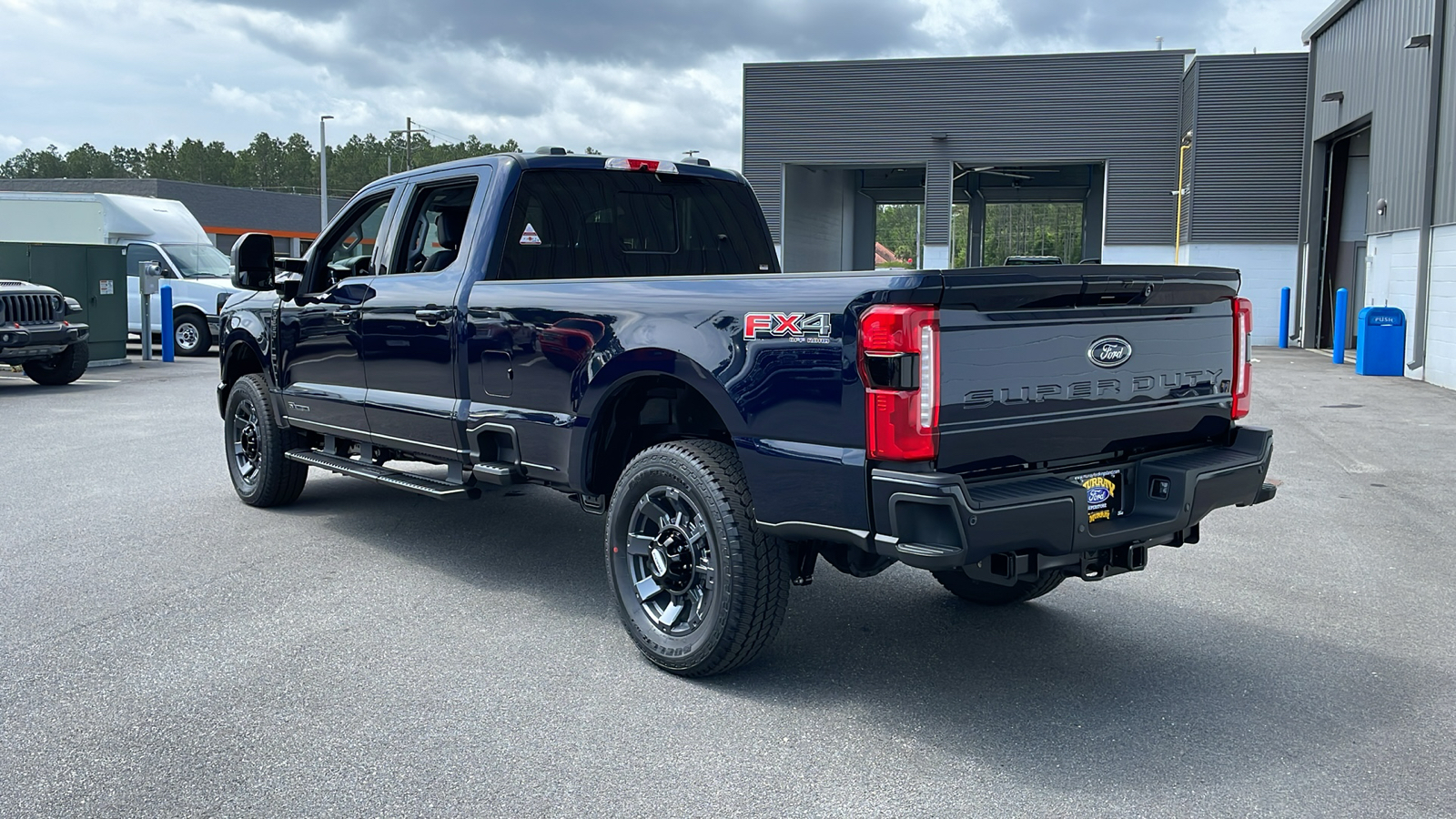 2024 Ford F-350SD Lariat 3