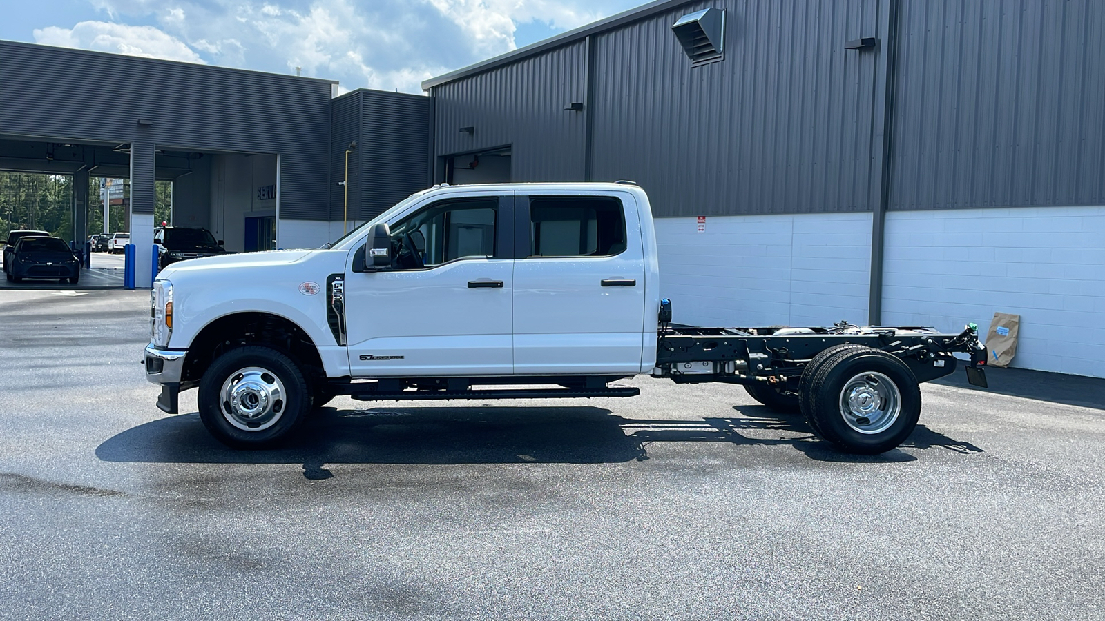 2024 Ford F-350 Super Duty XL 2