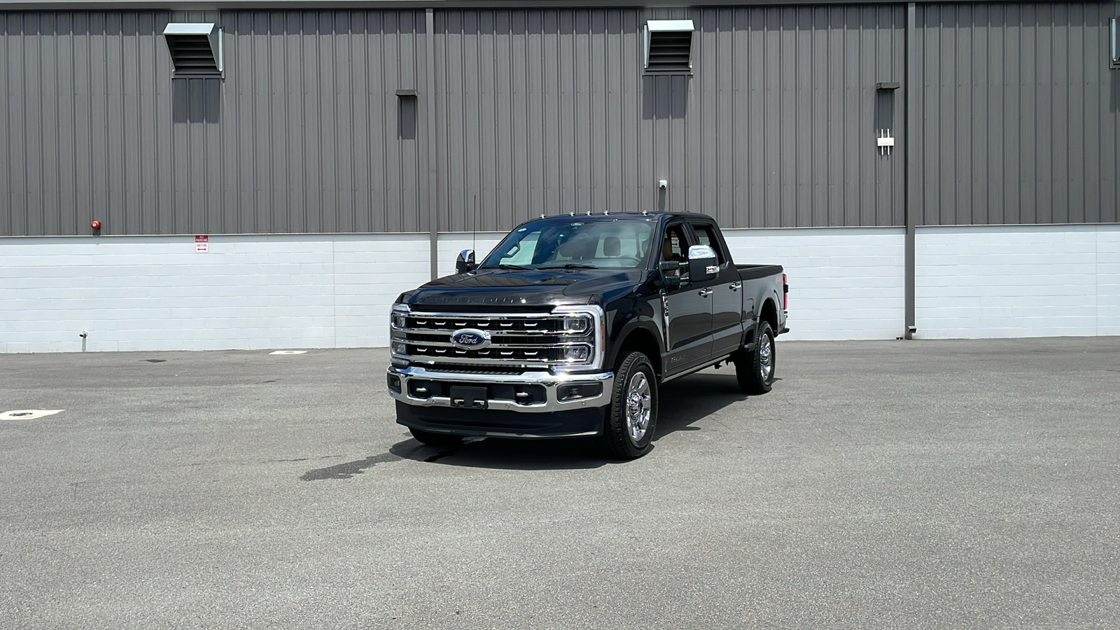 2024 Ford F-350SD Lariat 1