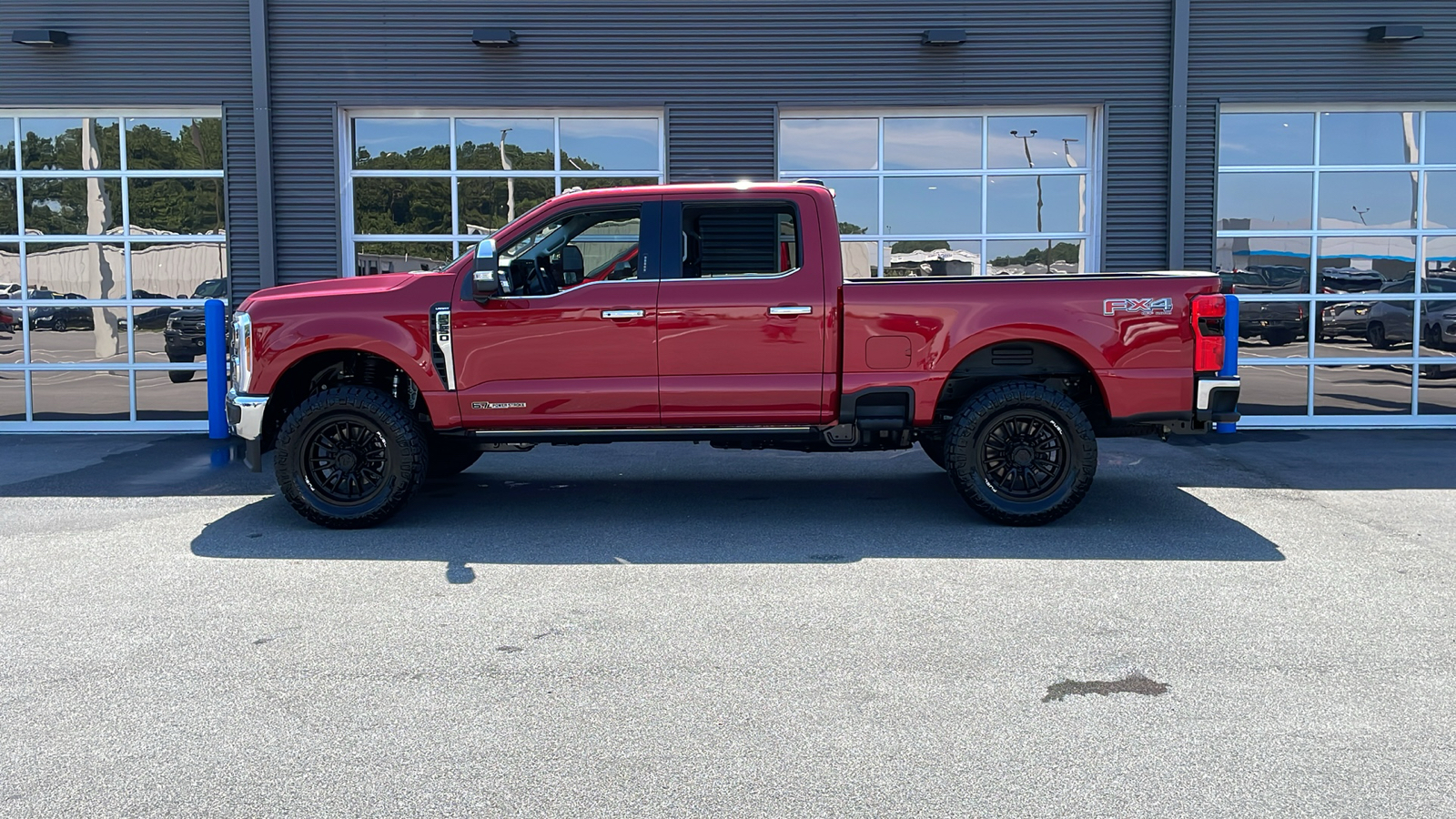 2024 Ford F-250SD Lariat 2