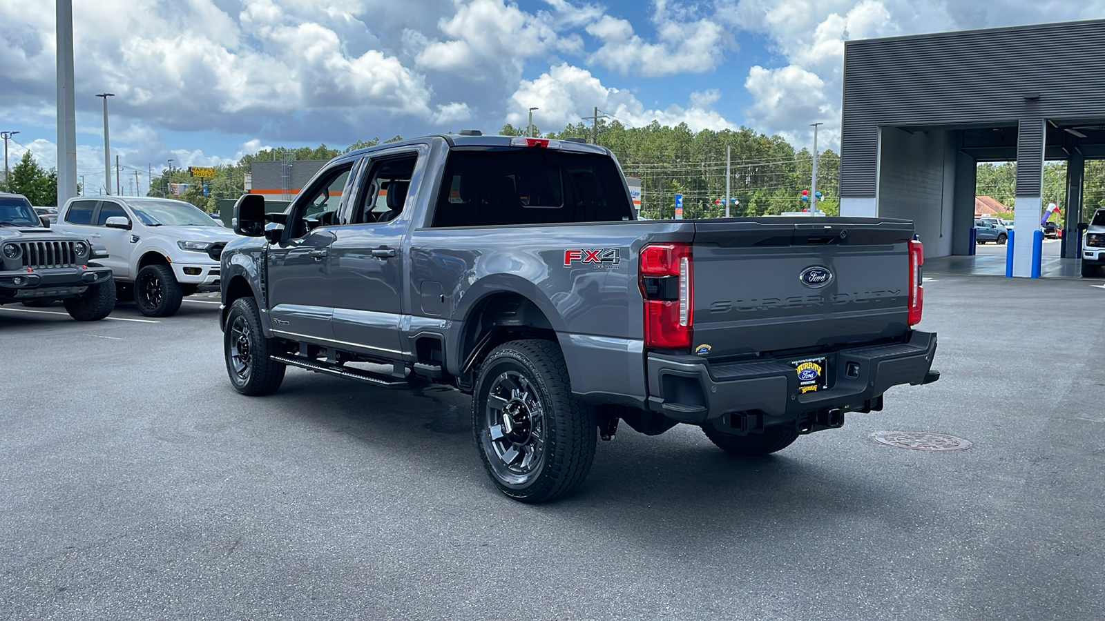 2024 Ford F-350SD Lariat 3