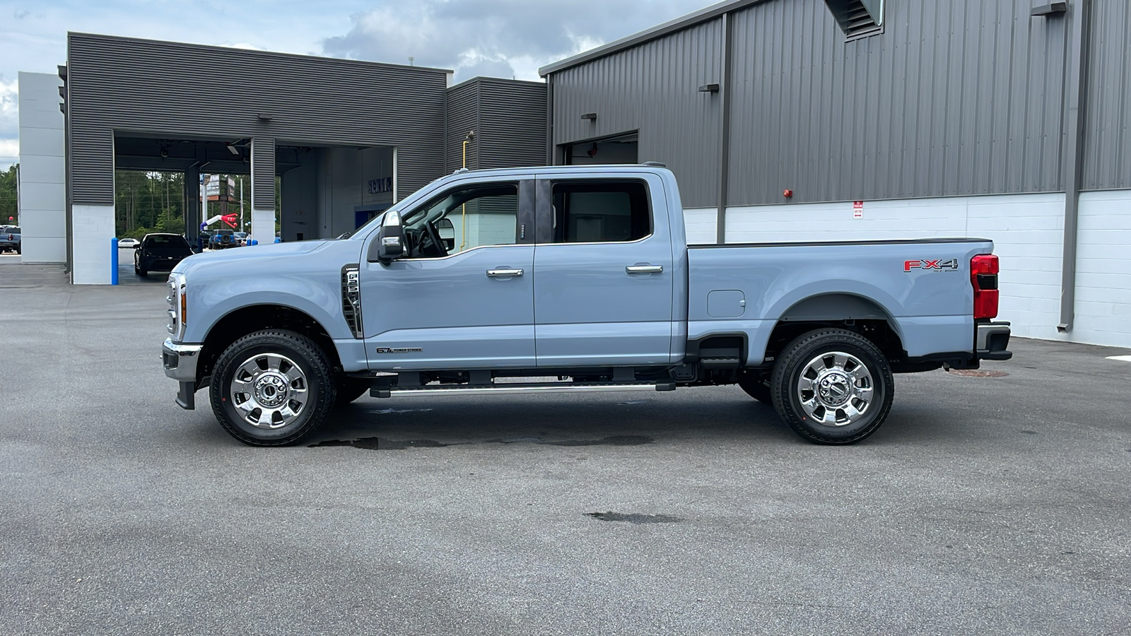 2024 Ford F-250SD Lariat 2