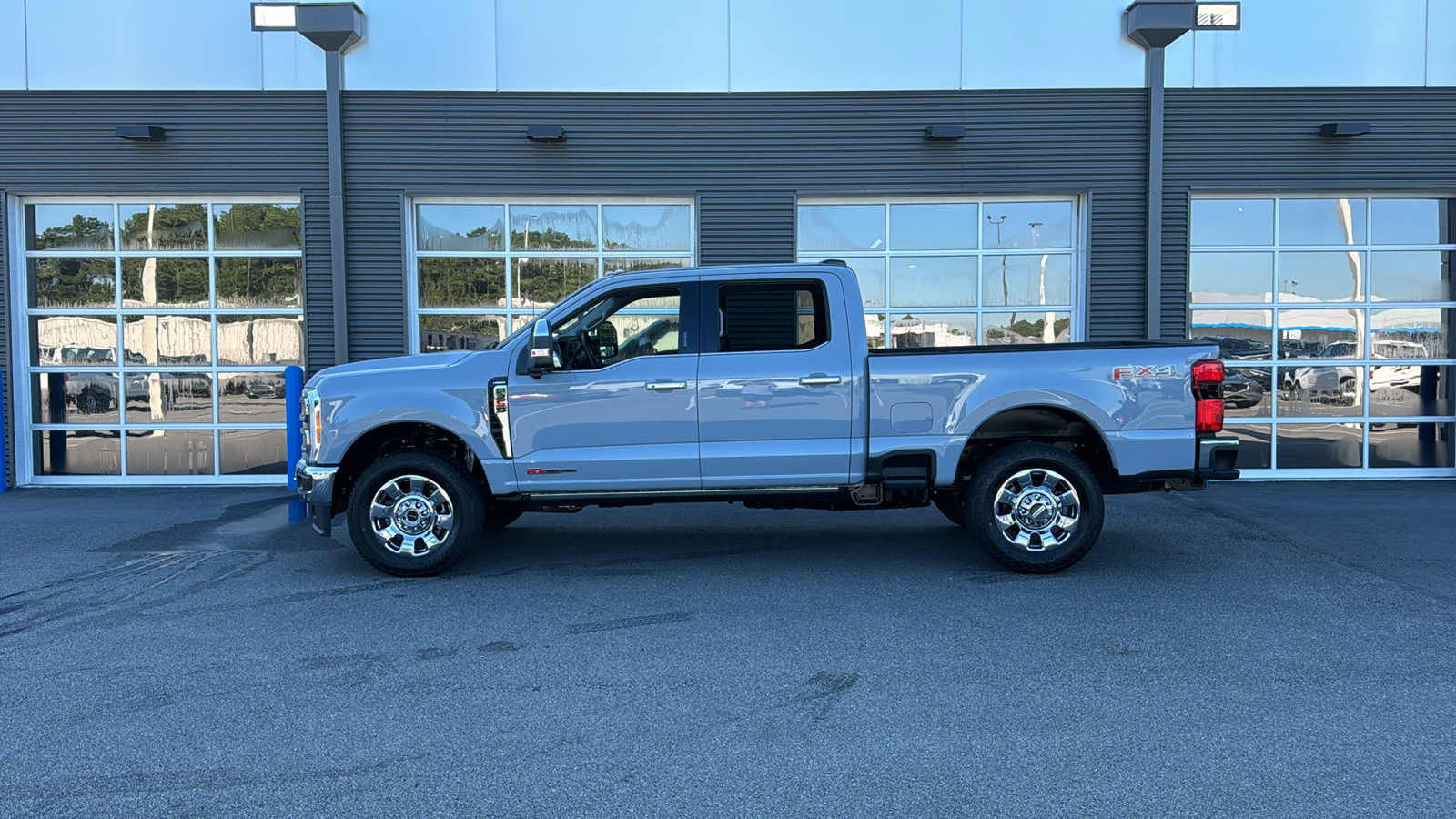 2024 Ford F-250SD Lariat 2