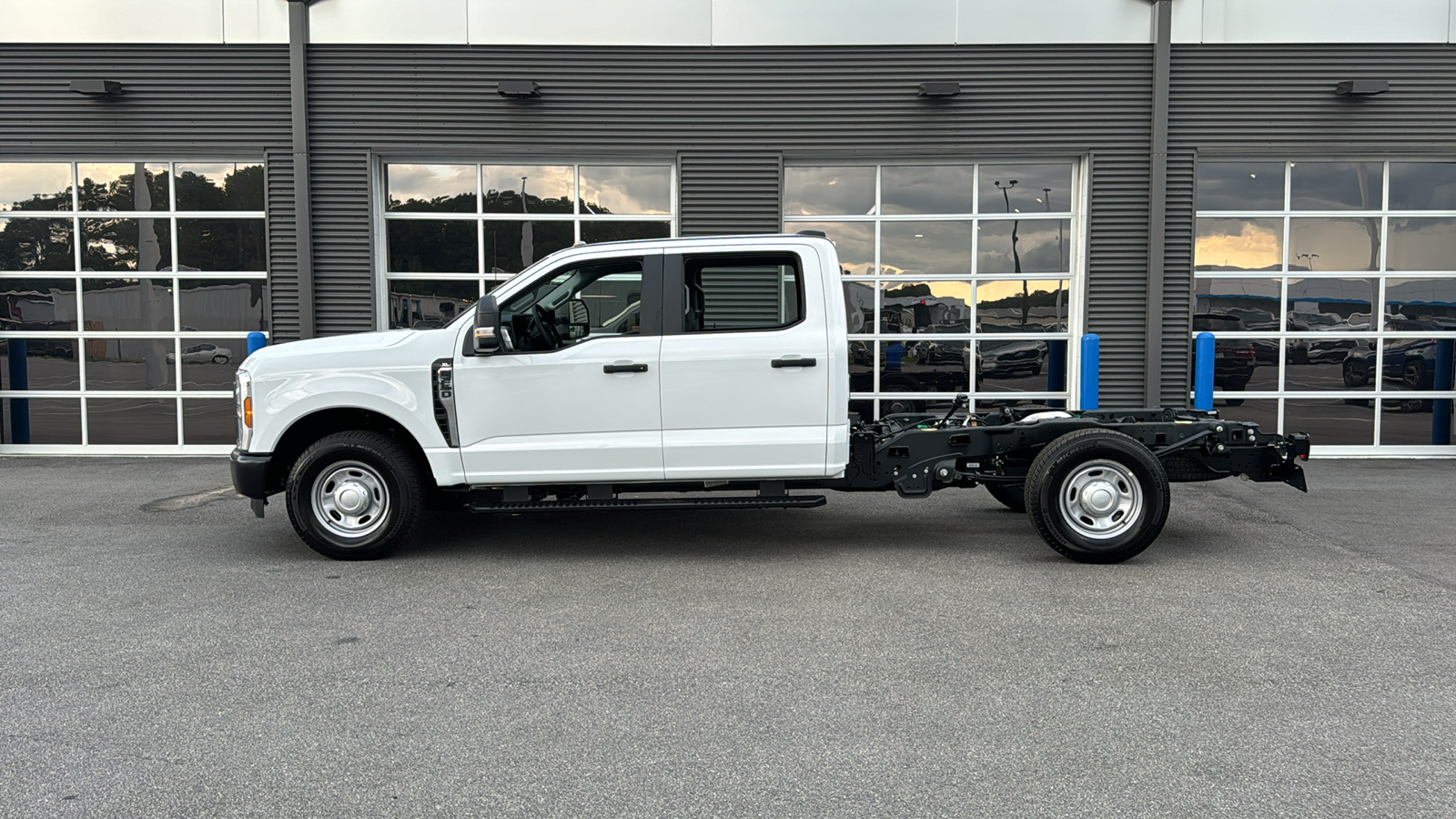 2024 Ford F-250 Super Duty XL 2