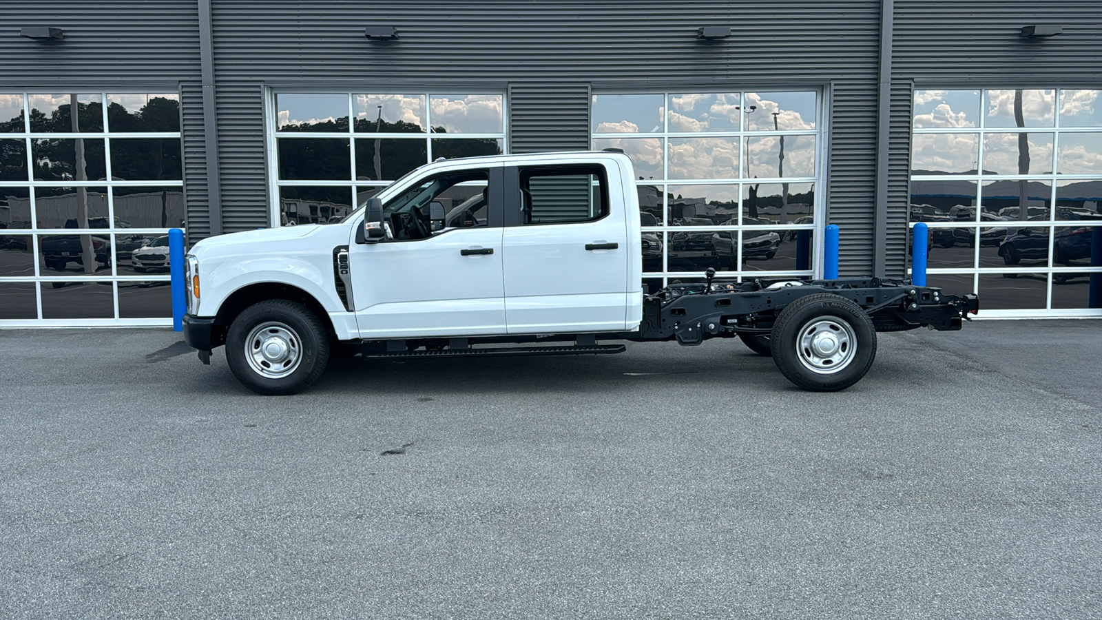 2024 Ford F-250 Super Duty XL 2